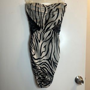 Small animal print gray & black dress